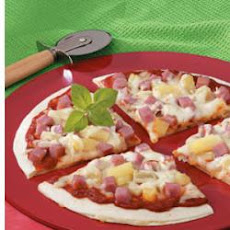 Cheese-Stuffed Hawaiian Pizza