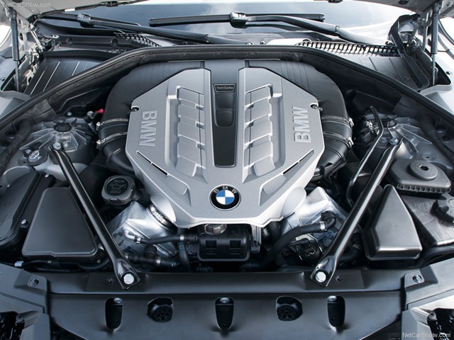 [BMW-7-Series_2009_800x600_wallpaper_13[3].jpg]