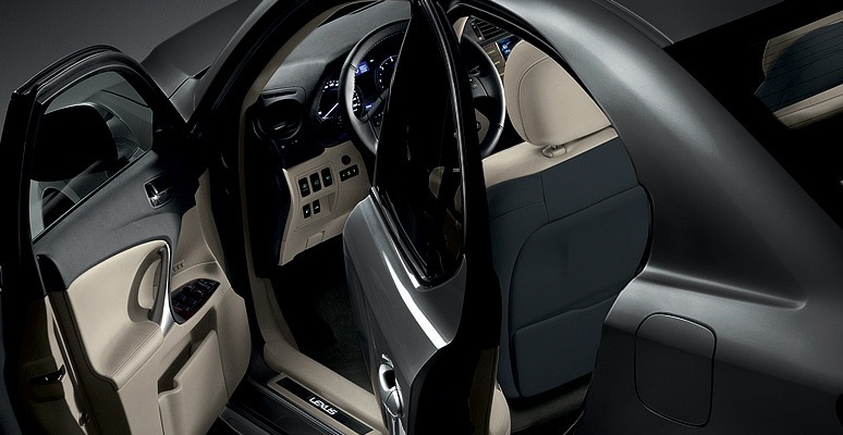 [Lexus-IS-Facelift-2009-7[7].jpg]