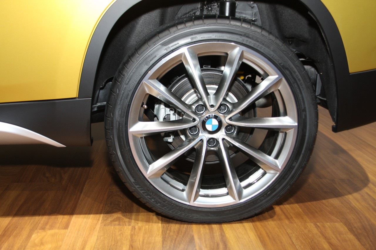 [21_bmw_x1_live[3].jpg]