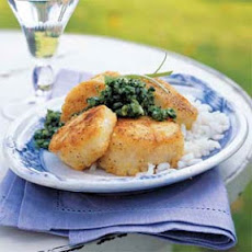 Cornmeal-Crusted Scallops with Mint Chimichurri