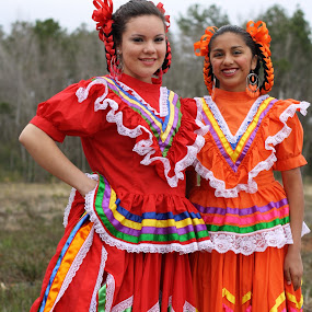Dancers by Chuck Gant - Portrait & People Musicians & Entertainers