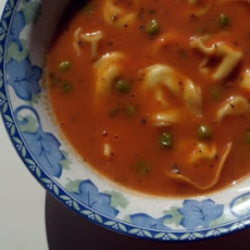 Creamy Tomato Basil Tortellini Soup