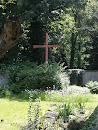 krzyż w ogrodzie 