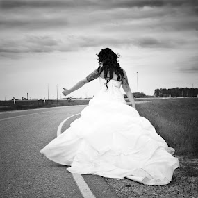 Ready to Run by Tine Butler - Wedding Other ( tine butler photography, manitoba wedding photographer )