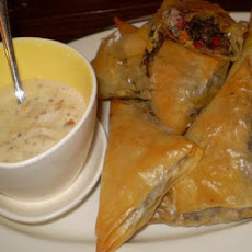 Veggie Crumble Pockets With Creamy Mango Chutney