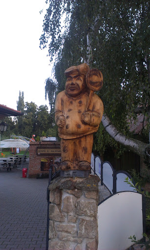 Wood Statue Kuchař