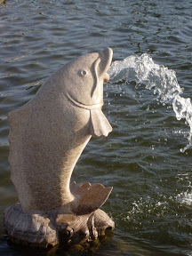 Fish sculpture at Jin Shui Lake