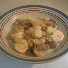 Decadently Creamy Shrimp and Scallop Scampi With Orzo