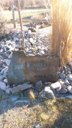 Alice Lee Pet Memorial