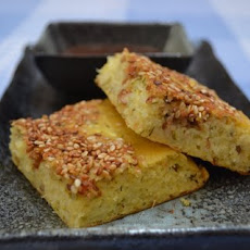 Lentil & cornmeal bread (Handvo)