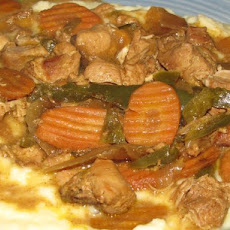 Slow Cooked Paprika Chicken With Mashed Potatoes