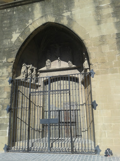 Catedral de Huesca, puerta calle Palacio