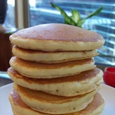 Golden, Extra Fluffy Pancakes