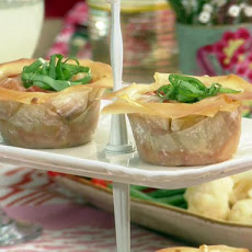 Lasagna Cupcakes with Sausage and Mango Chutney