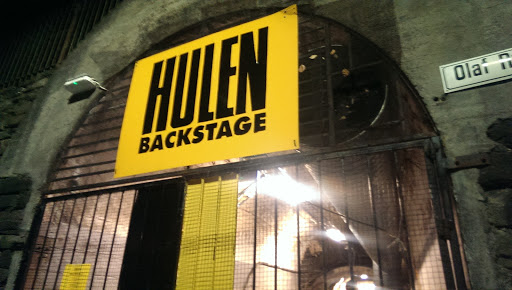Hulen Backstage