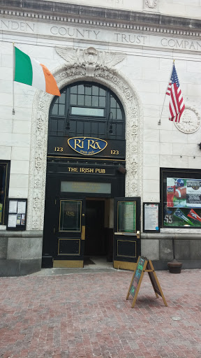 Ri Ra's Irish Pub