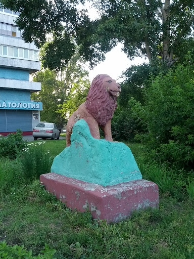 Скульптура Льва на ул. Юрина