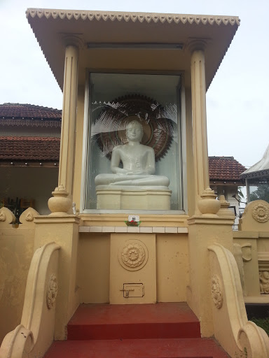 Abhinawaramaya Temple Buddha Statue