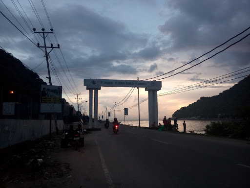 Gerbang Pelabuhan Gorontalo