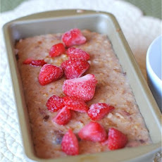 Cinnamon-Sugar Strawberry Steel Cut Oat Loaf