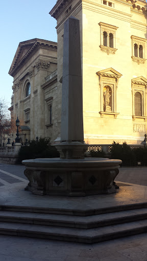 Basilica Fountain 1