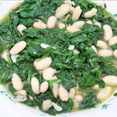 Garlic Spinach With White Beans