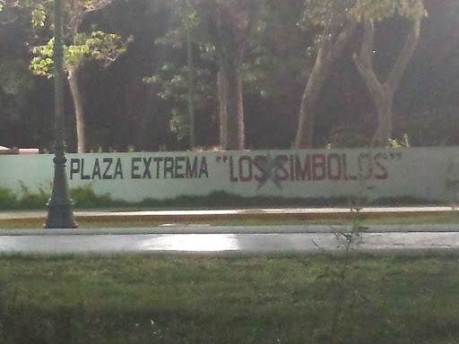 Plaza Extrema Los Simblos