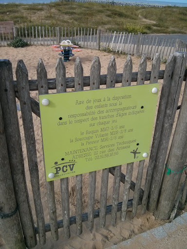 Jeux D'enfants En Bord de mer