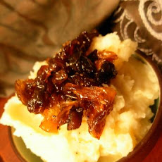 Horseradish Mashed Potatoes With Caramelized Onions