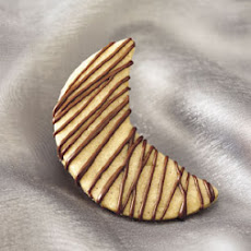 Cinnamon, Brown Sugar, and Walnut Shortbread Crescents