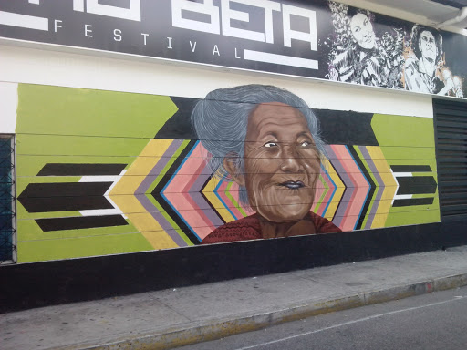 Mural La Anciana