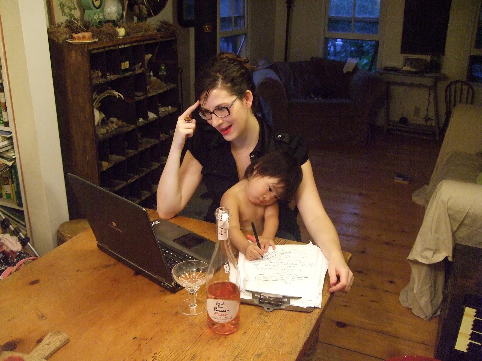 [08-15 Working Mom 8[8].jpg]