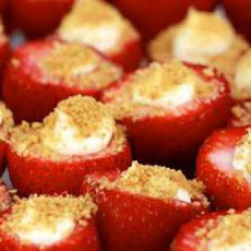 Cheesecake Stuffed Strawberries