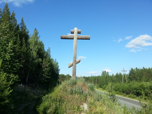 Крест на въезде в Верх-Нейвинск