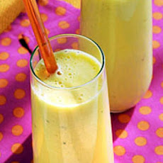 Yummy Mango-Banana Milkshake