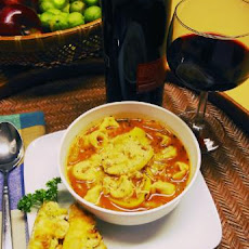 Healthy Tomato-Tortellini Soup