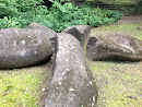 八幡山公園 石彫刻