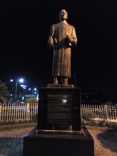 Hon. Marcelo Briones Fernan Statue