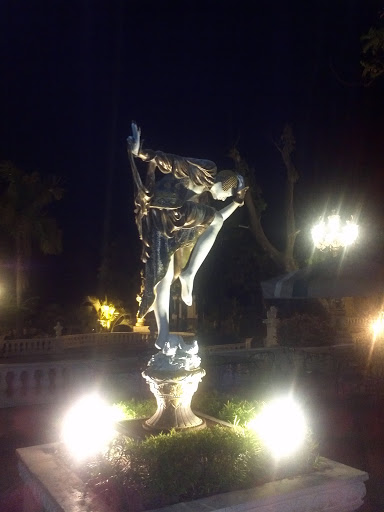 Statue at Ciocolo