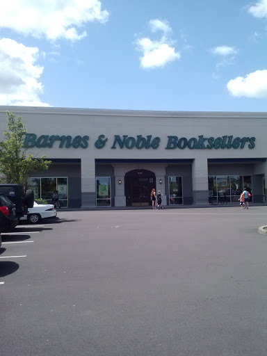 Barnes and Noble Book Store