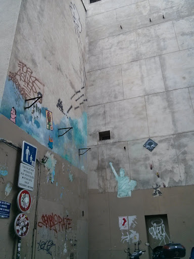 Street Art Wall - Passage De La Main D'or