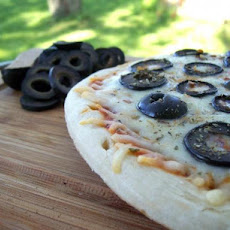 Lebanese Olive Pizza