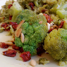 Broccoli With Sun-Dried Tomatoes and Roasted Garlic