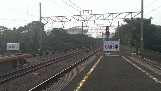 Gambir Train Signage
