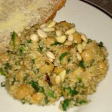 Quinoa With Chickpeas and Spinach
