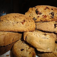Biscotti with cinnamon and cloves.