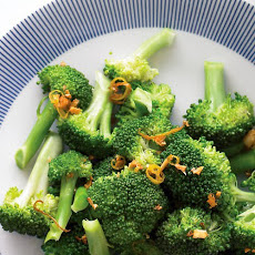 Steamed Broccoli with Garlic Oil