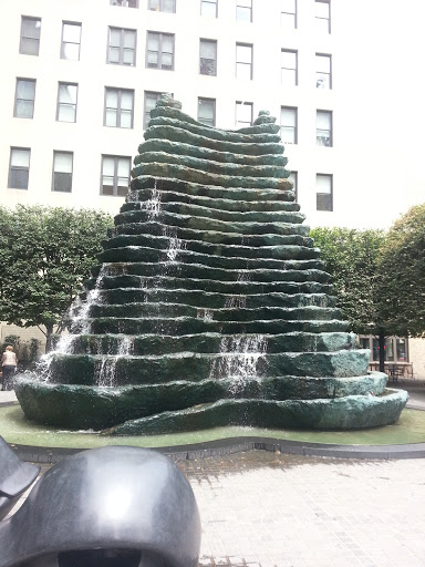 Katz Plaza Fountain