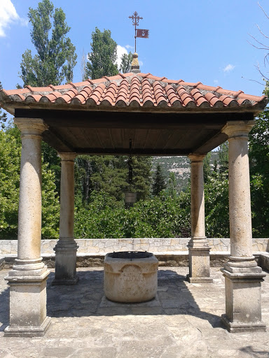 Visovac Well